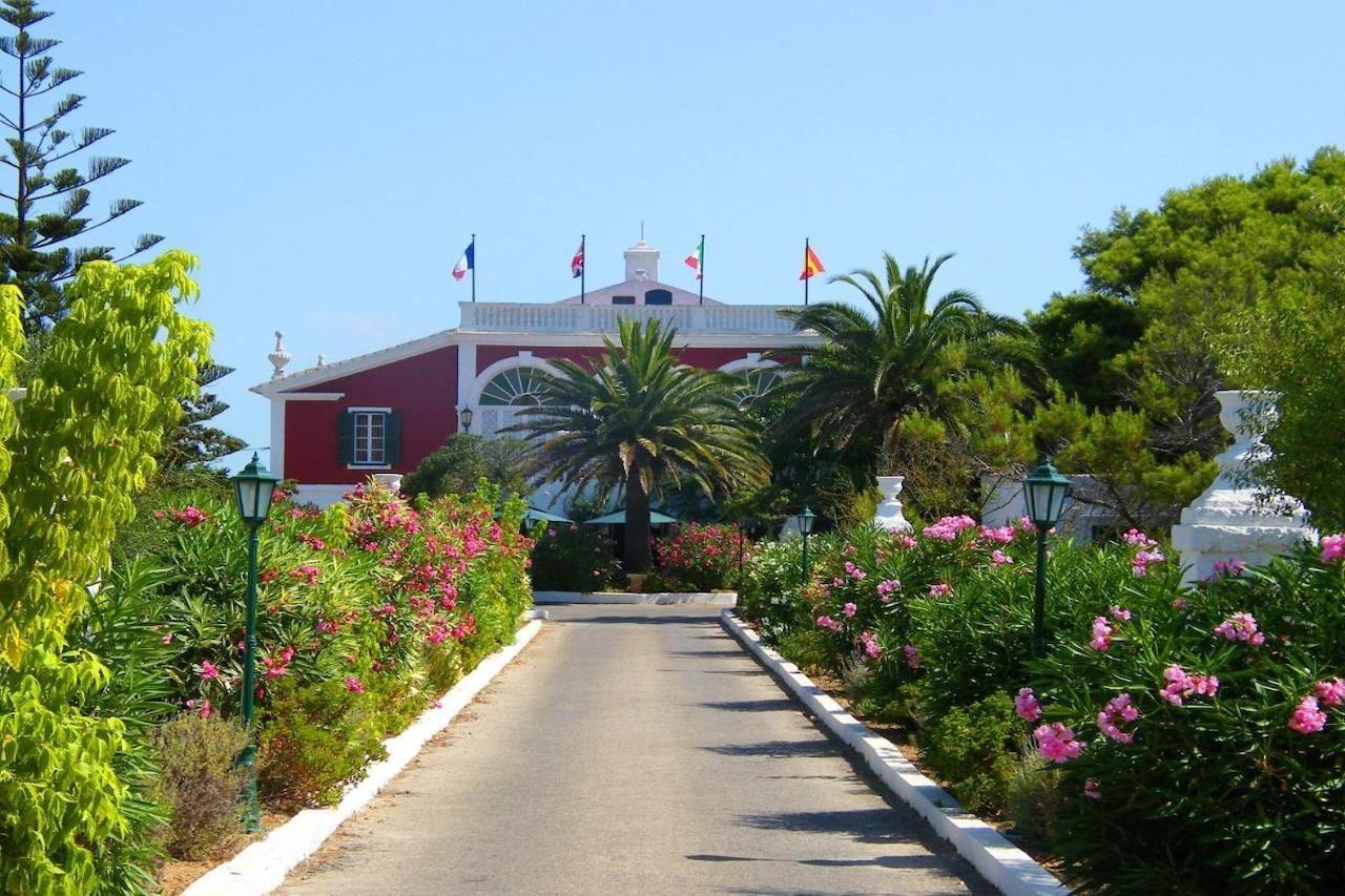 Hotel Del Almirante Es Castell  Buitenkant foto